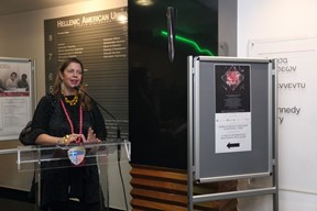 Ίρις Κρητικού, Ιστορικός τέχνης και επιμελήτρια της έκθεσης